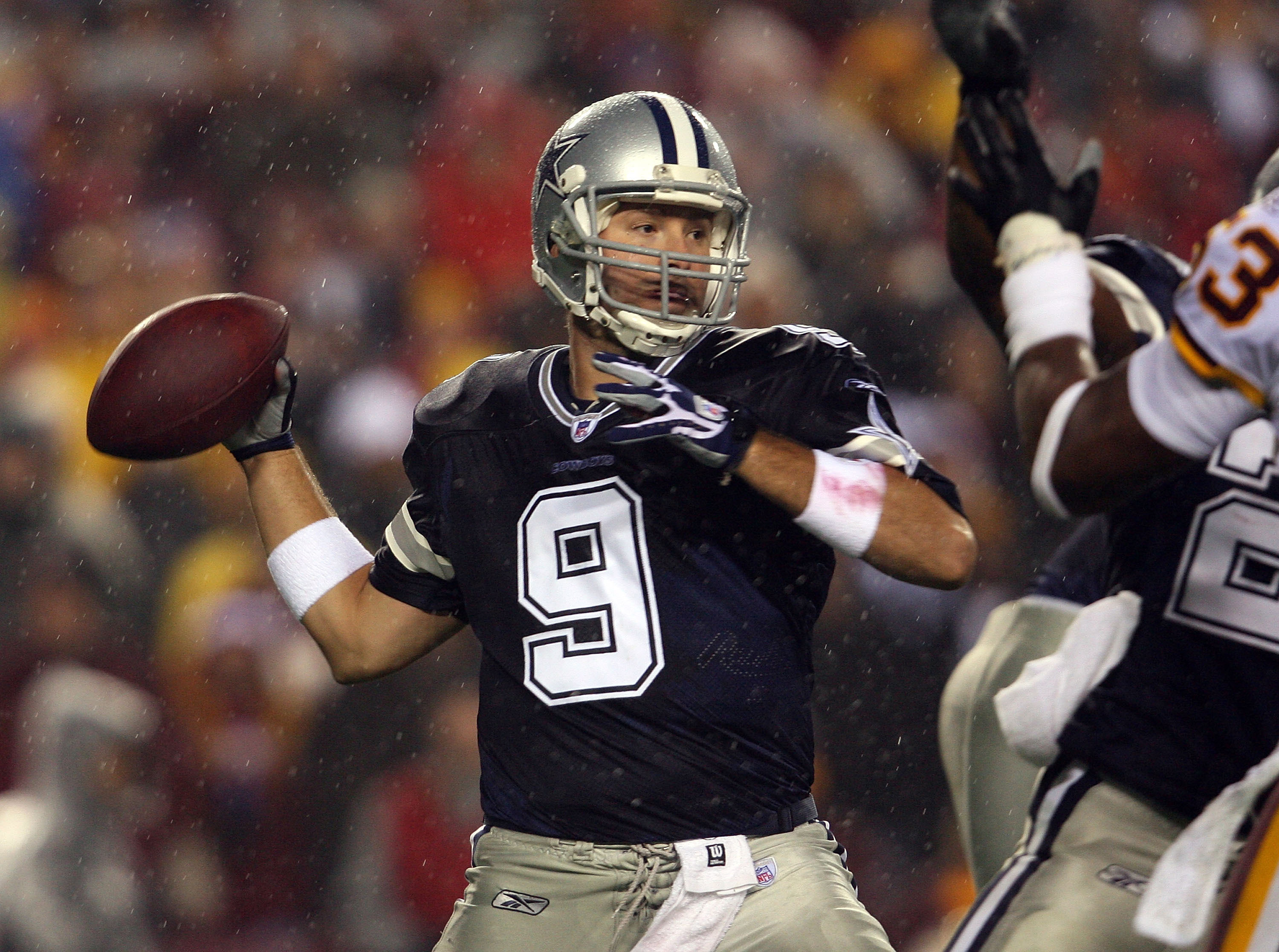 Cowboys rebound in 2005 with winning record; Cowboys News