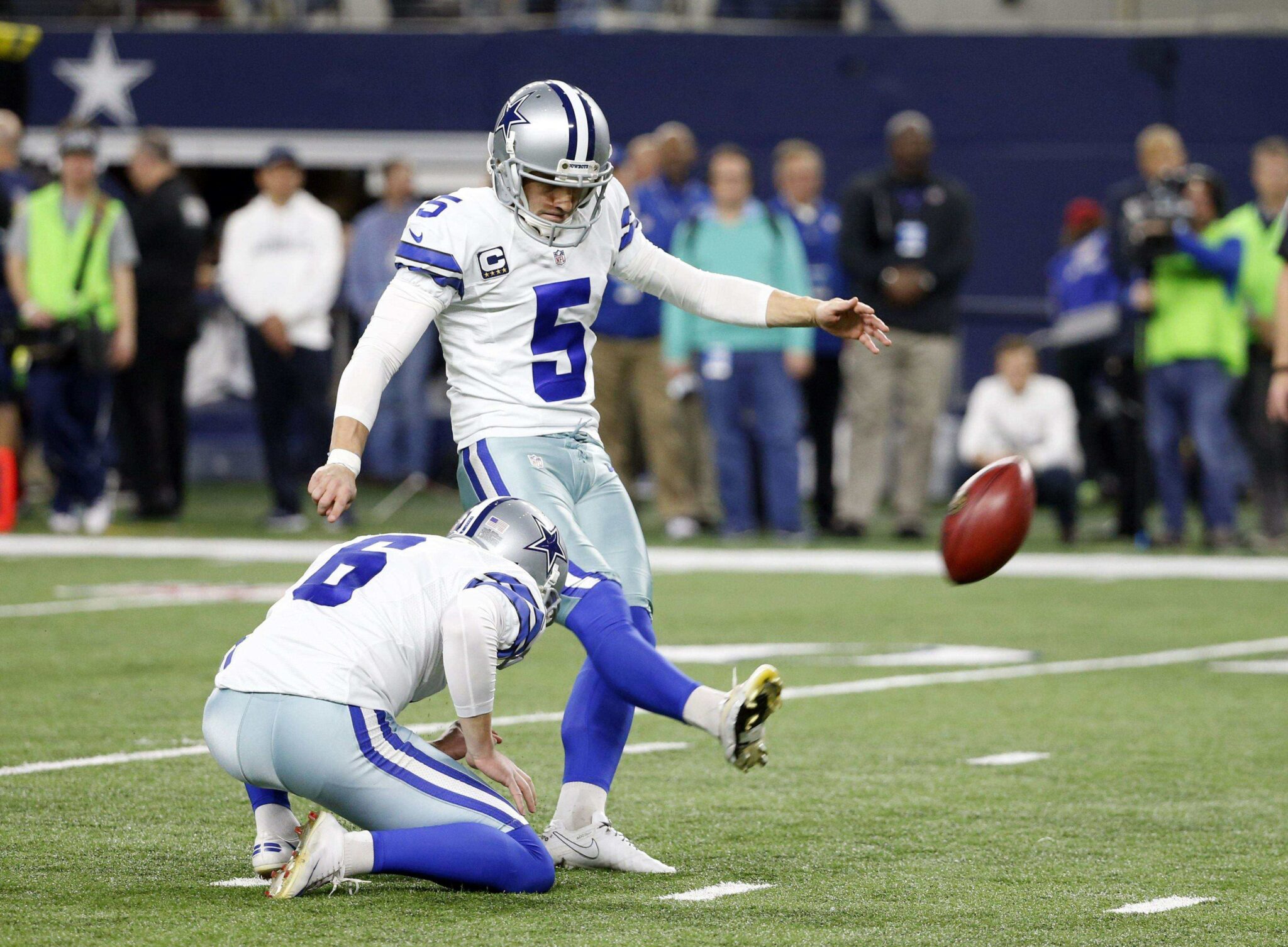 Dan Bailey Kicked With Herniated Disc Since Week 4