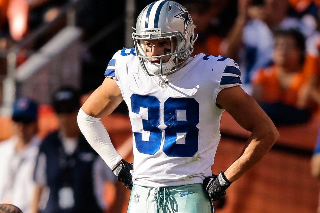 Cowboys Can't Afford Injuries to Travis Frederick or Jeff Heath