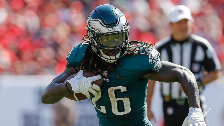 Why Cowboys Should Consider Signing RB Jay Ajayi a Top Priority