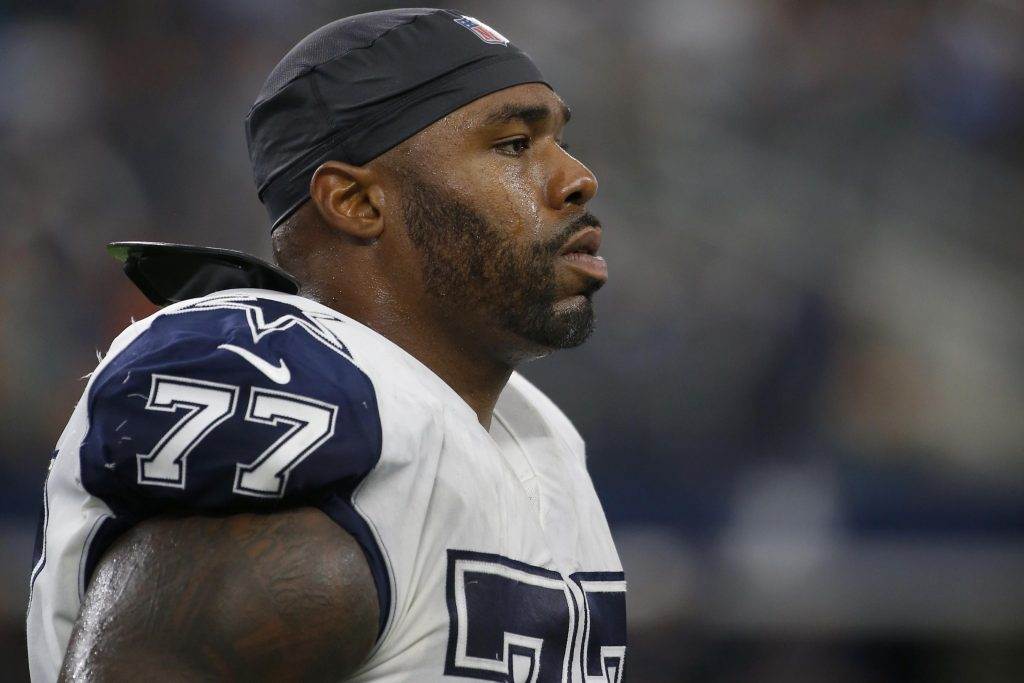 Tyron Smith Suffers High Ankle Sprain in Week 4 Loss