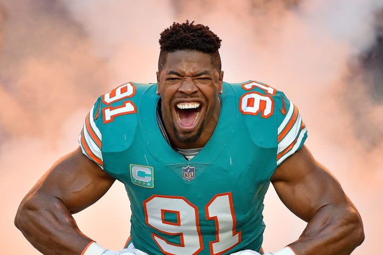 Could Cowboys Snag Free Agent DE Cameron Wake?