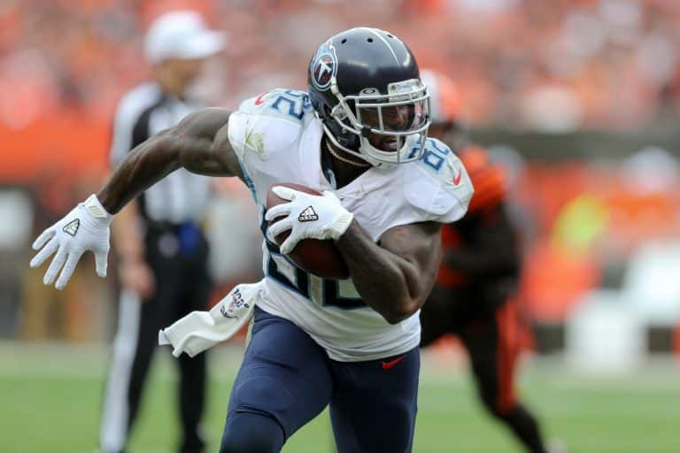 Should Cowboys Consider Signing Free Agent TE Delanie Walker?