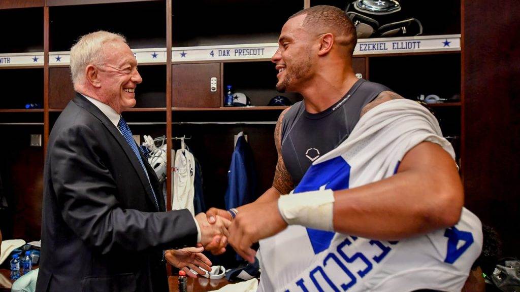 Jerry Jones, Dak Prescott