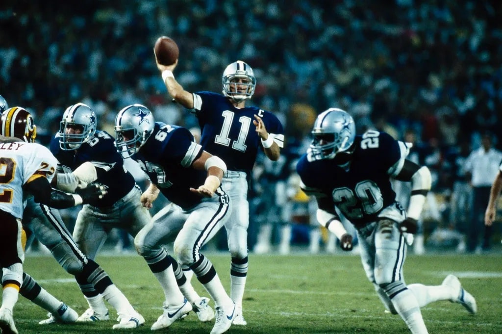 Danny White receives award, shares advice for Dak Prescott