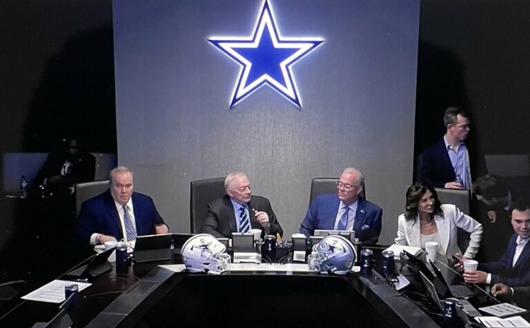 3 players the Cowboys should target if they can trade into the 4th round 3