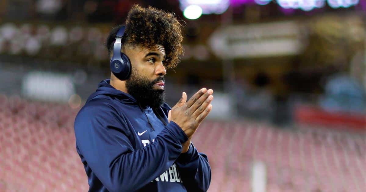 TAMPA, FLORIDA - JANUARY 16: Ezekiel Elliott #21 of the Dallas Cowboys warms up prior to a game against the Tampa Bay Buccaneers in the NFC Wild Card playoff game at Raymond James Stadium on January 16, 2023 in Tampa, Florida. (Photo by Mike Ehrmann/Getty Images)