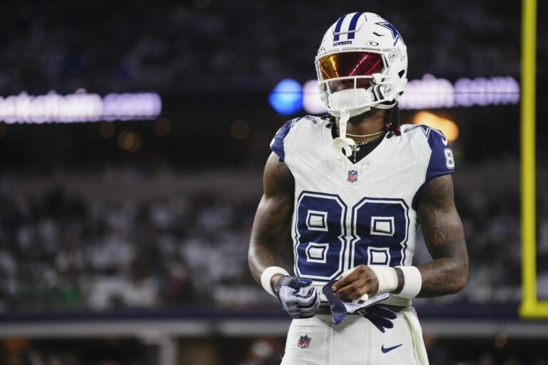 Could Cowboys consider blockbuster trade if losses pile up?