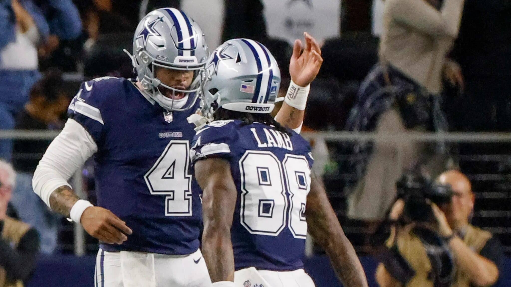 Cowboys’ jerseys have remained uniform through the years 18