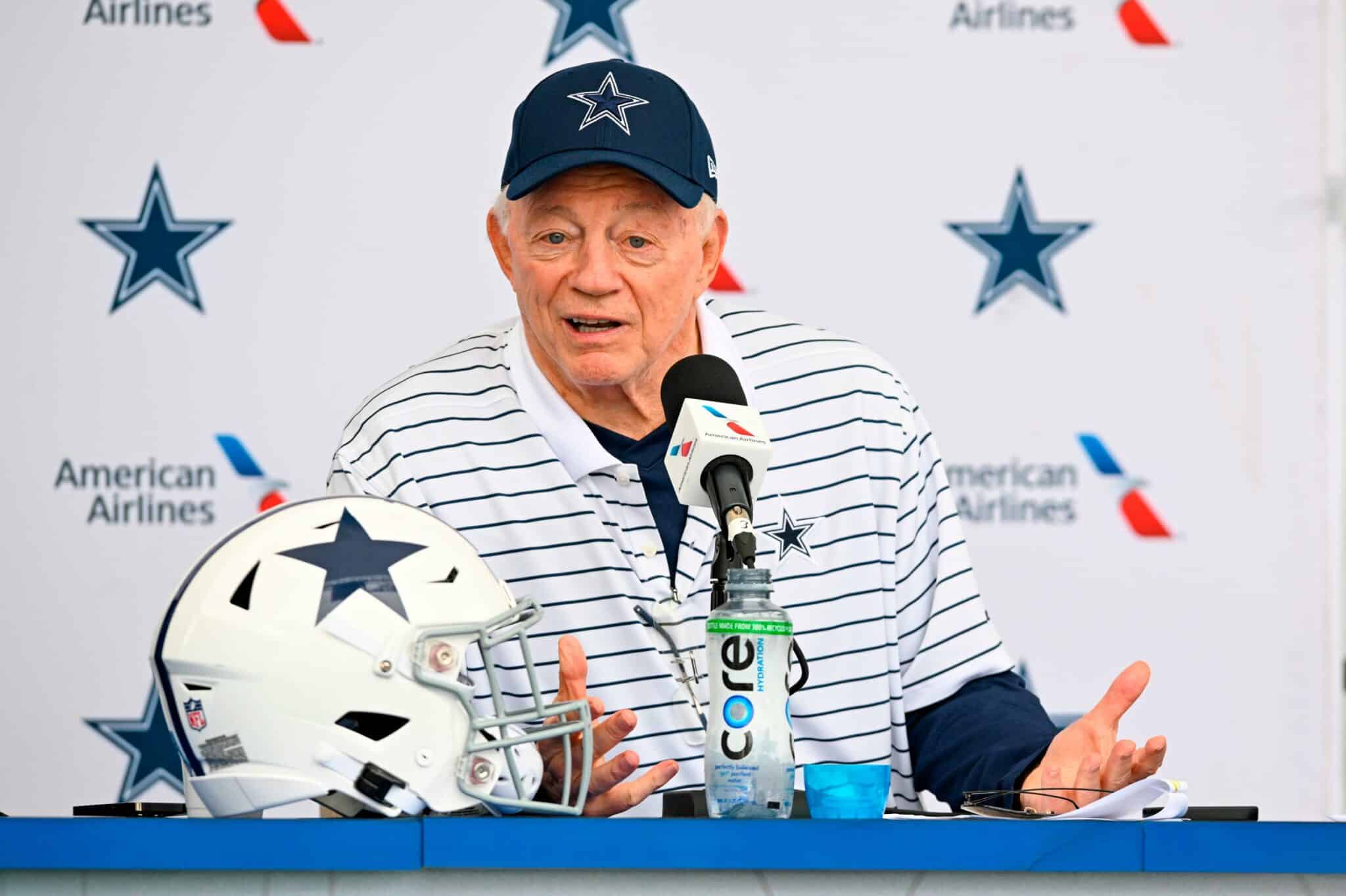 Leaves keep falling as Cowboys continue to delay contract extensions